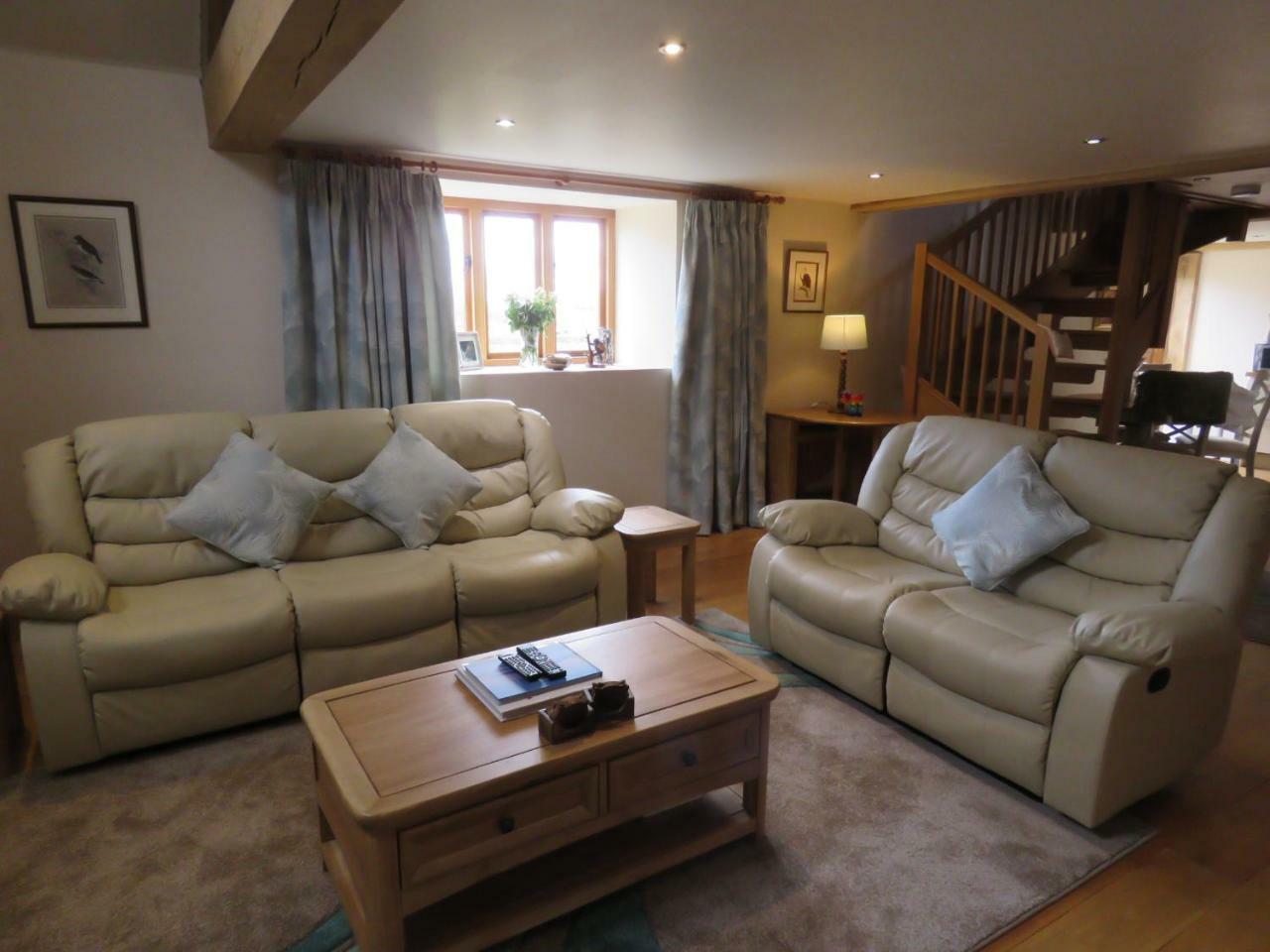 Welsh Apple Barn Villa Чепстоу Екстериор снимка